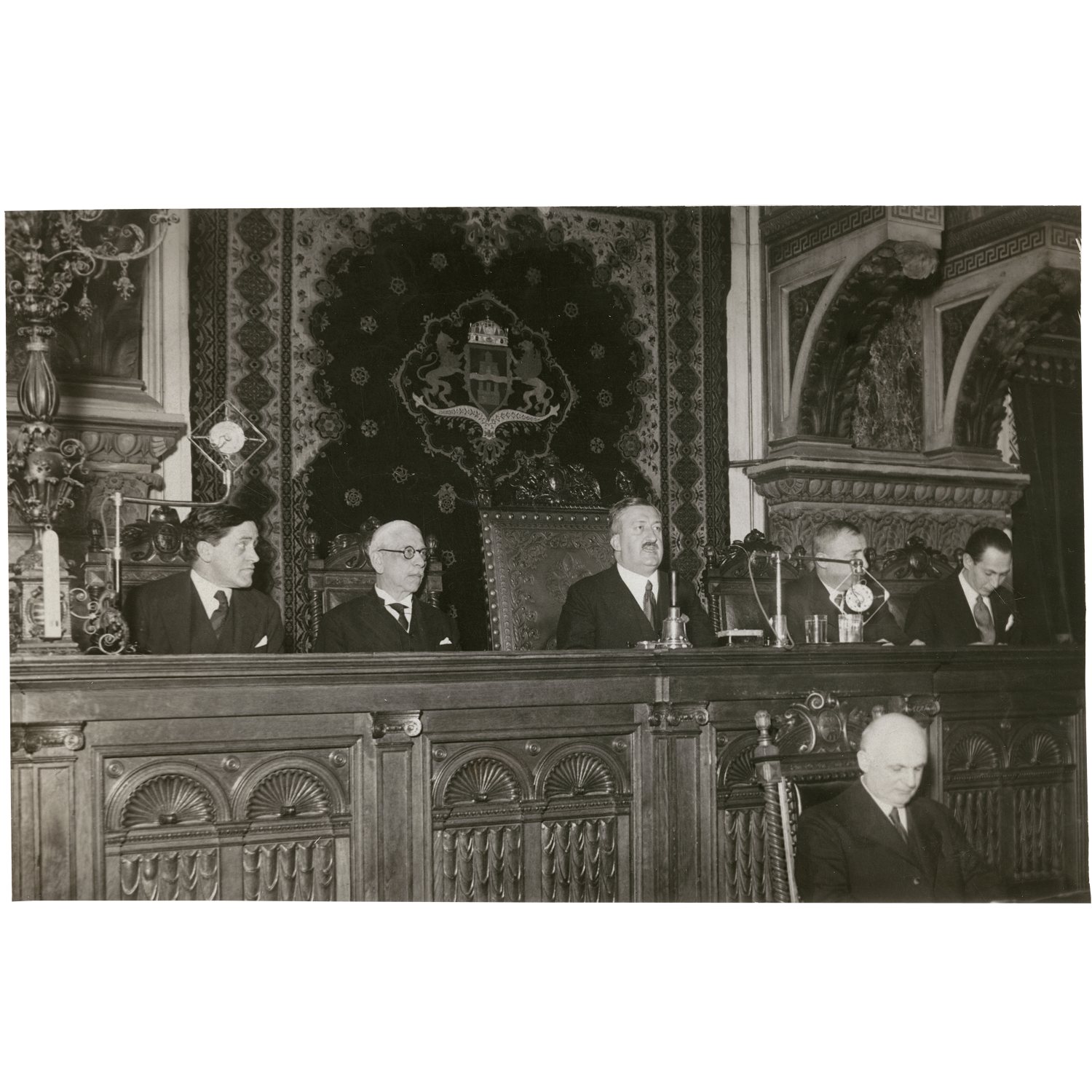 A közjegyzői intézmény 50 éves jubileuma alkalmából tartott országos gyűlés az új városháza dísztermében 1934.